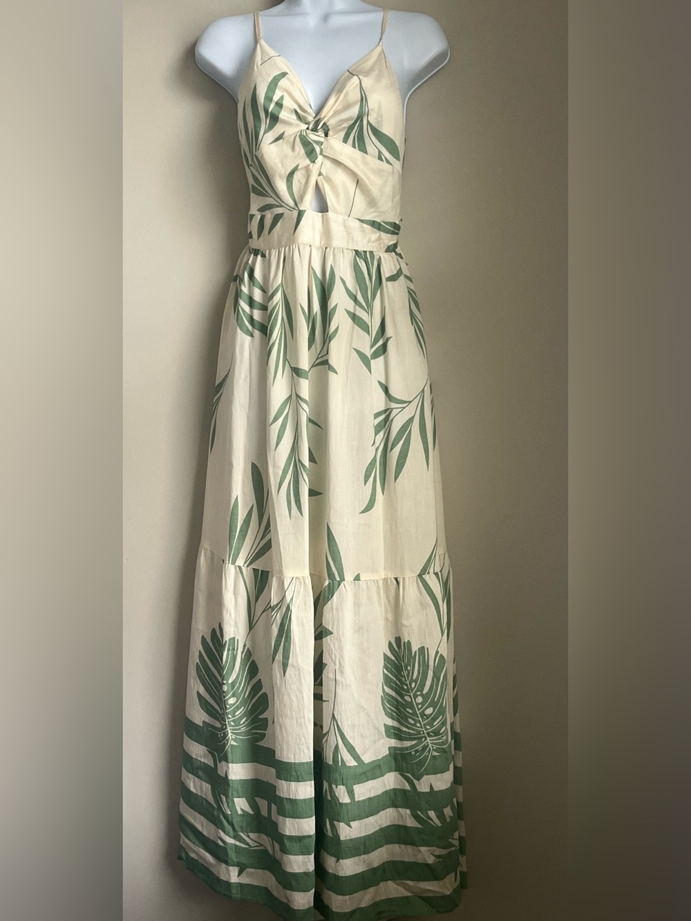 Cupshe Cream Maxi Dress with Green Leaf Print